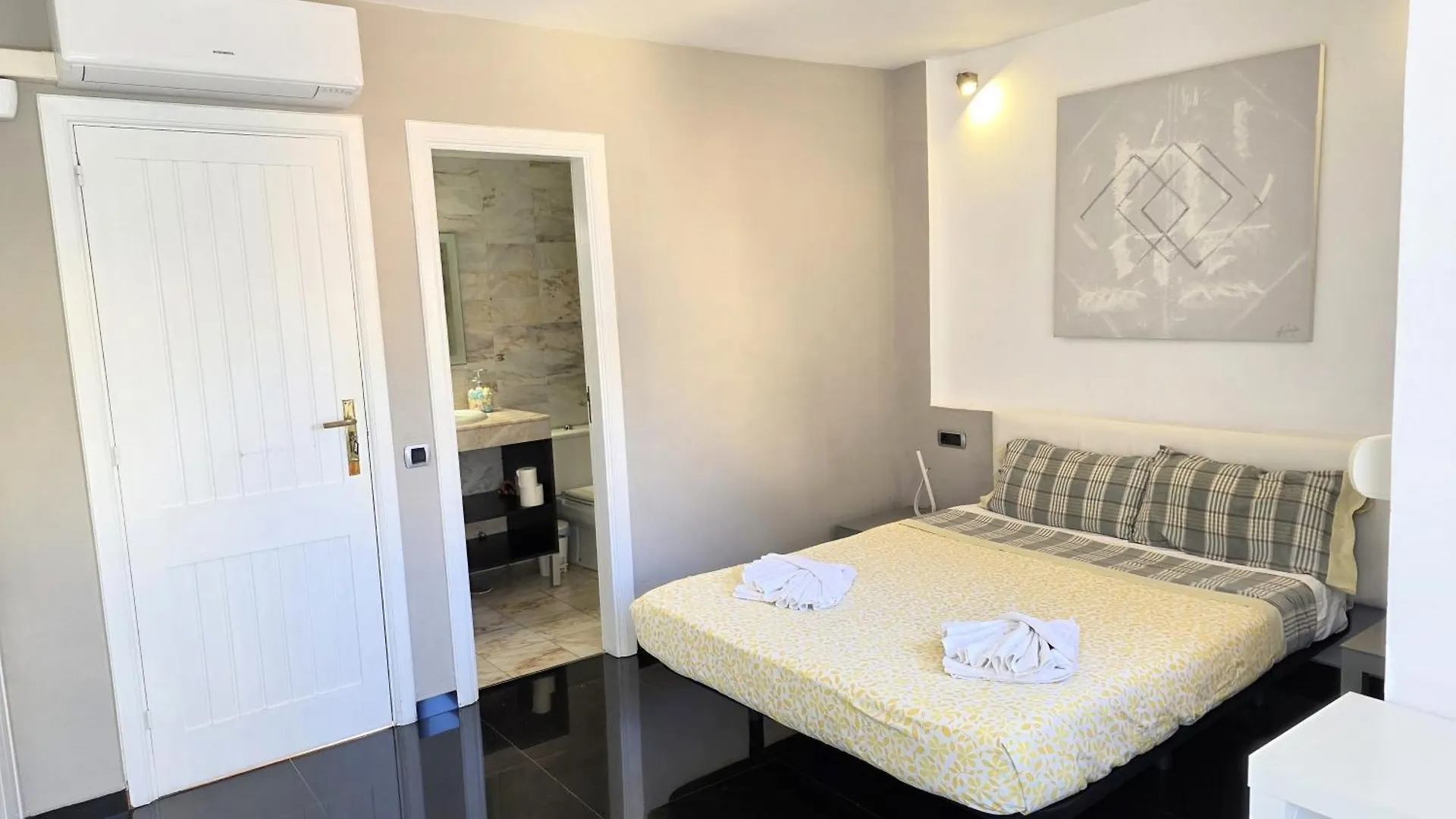 Suites Beach House Playa de las Américas Vakantiehuis